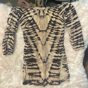 Cute billabong dress.